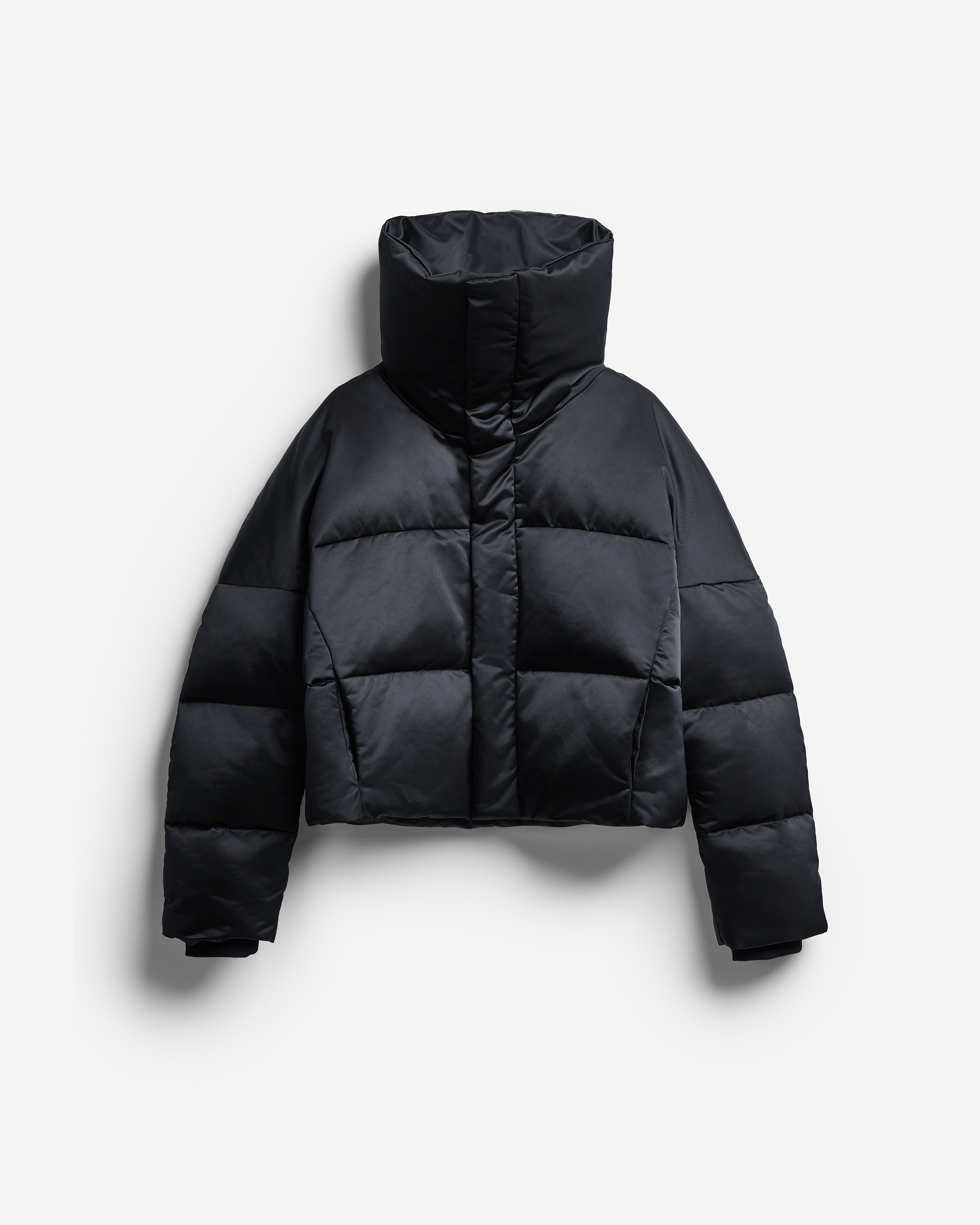 Пуховик V-силуэта 27540₽