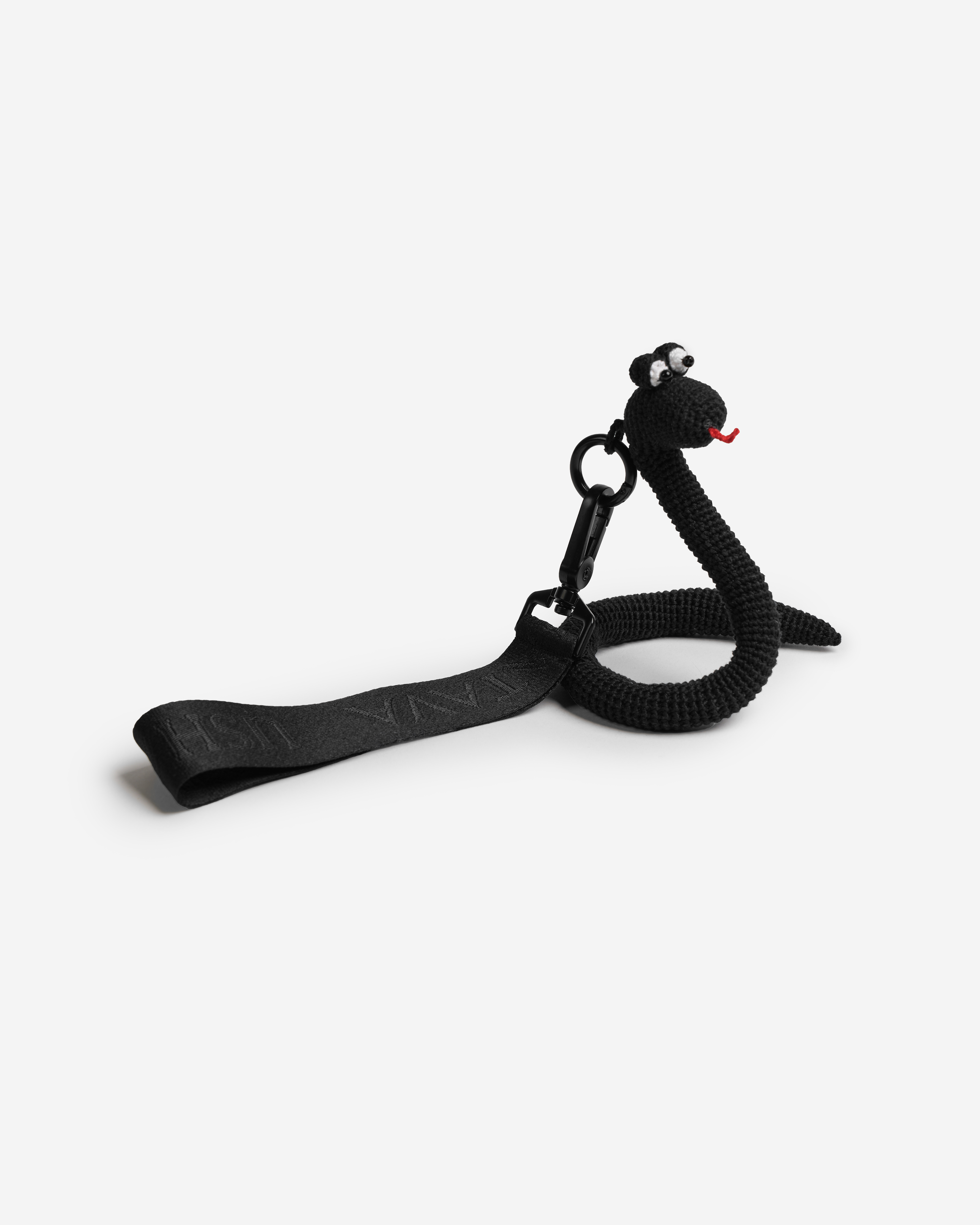 Брелок змейка х moms 5900₽