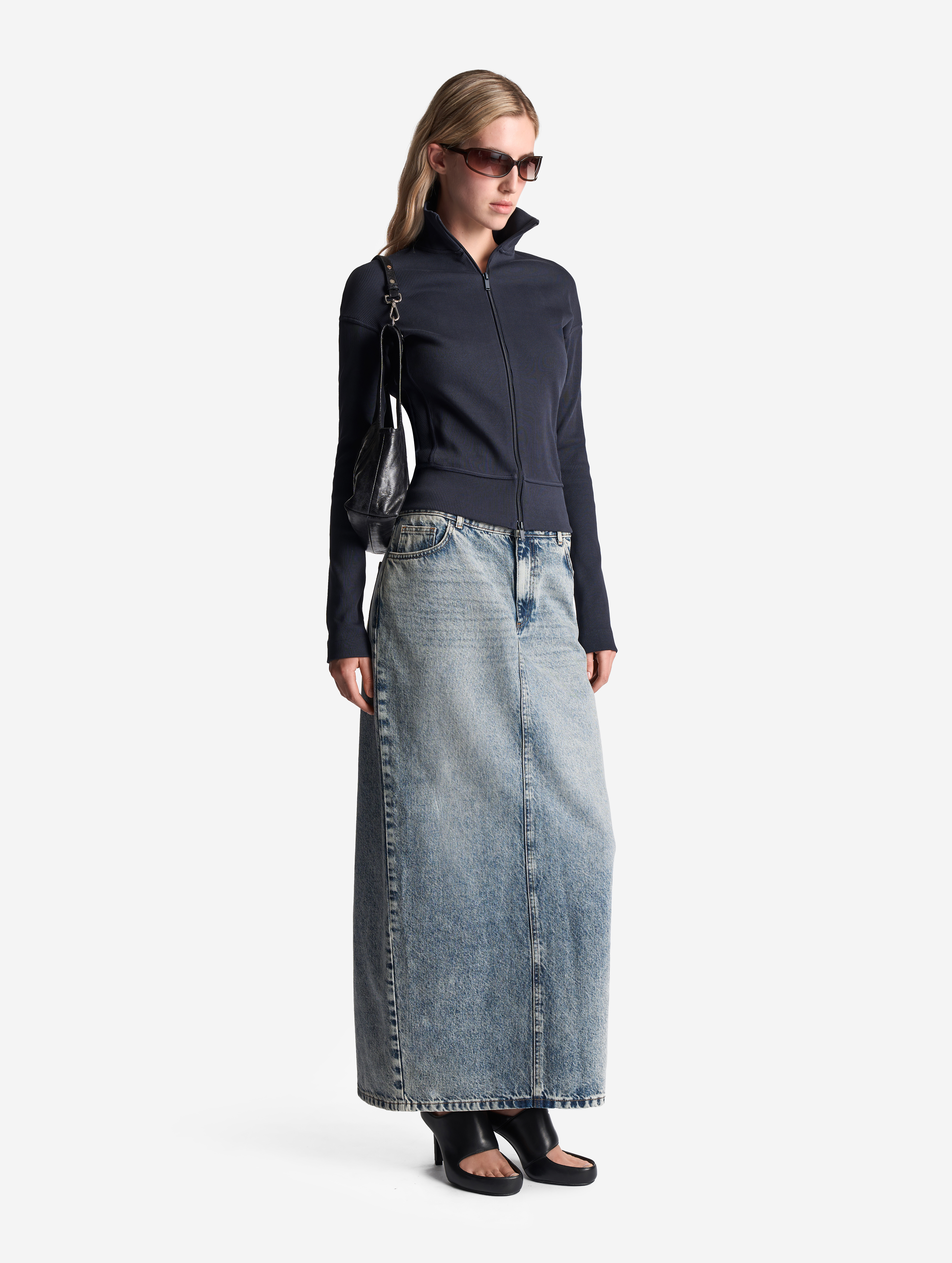 Джинсовая юбка 12900₽