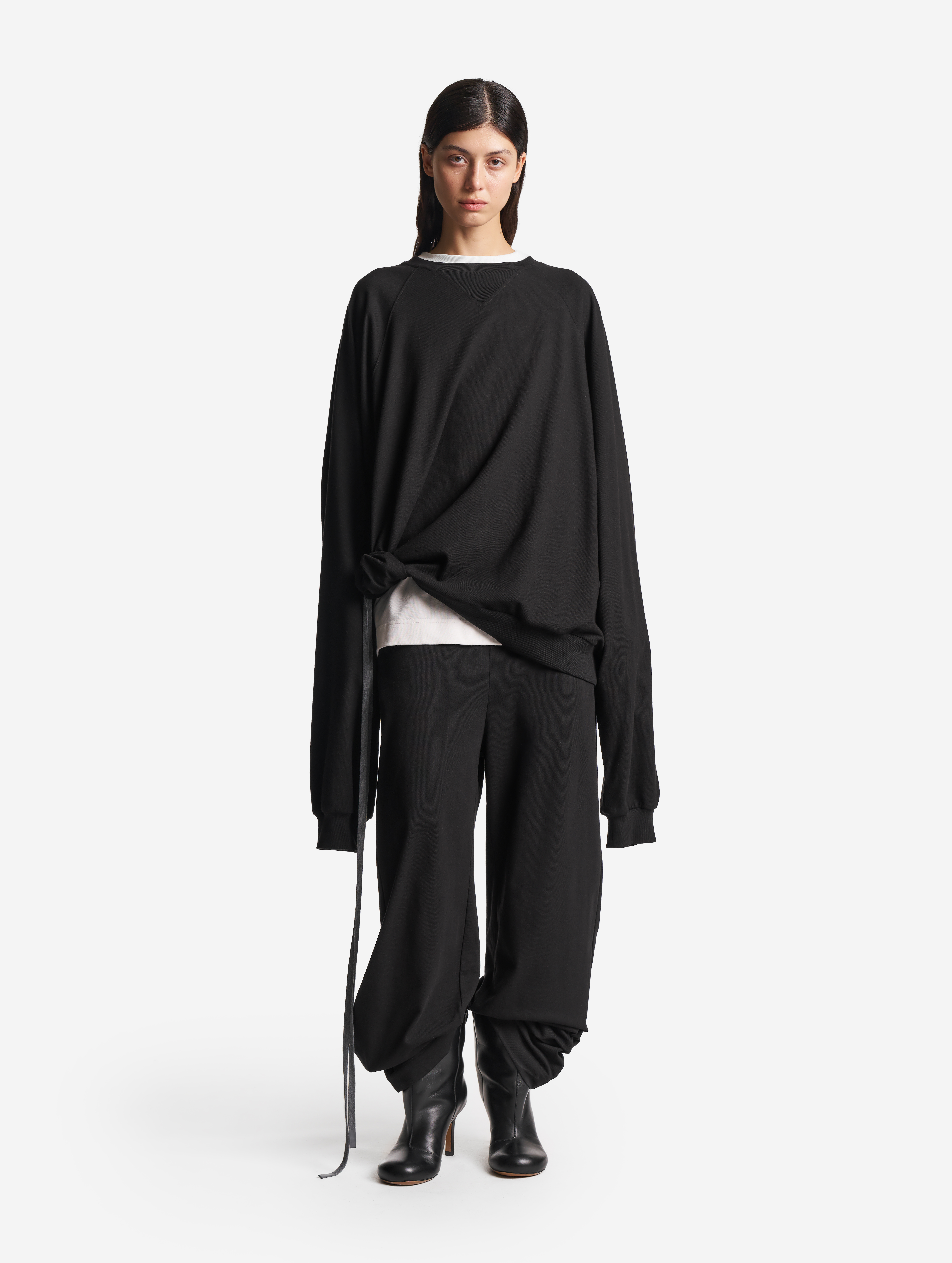 Свитшот Extra Over 16900₽