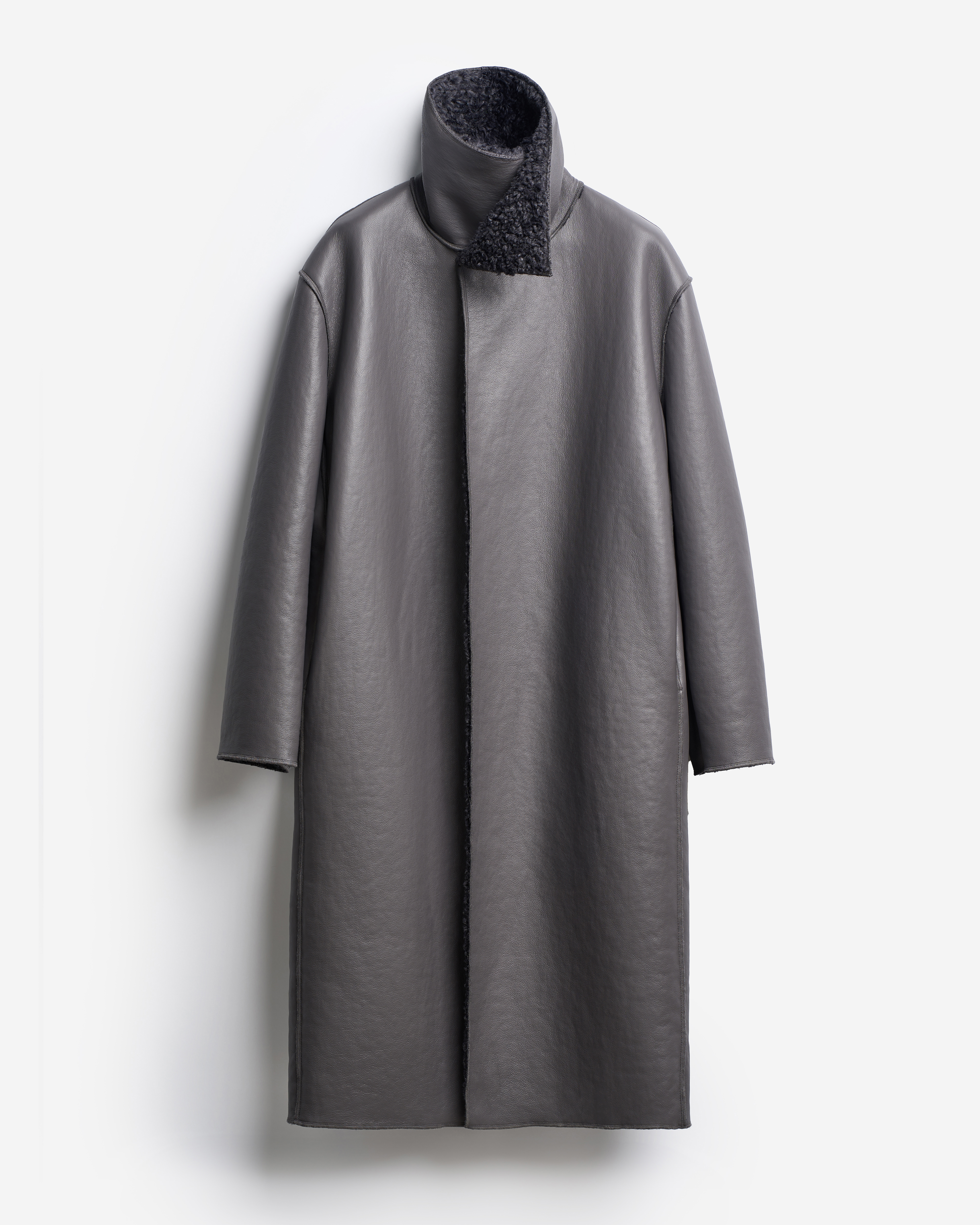 Двухсторонняя дубленка 55900₽