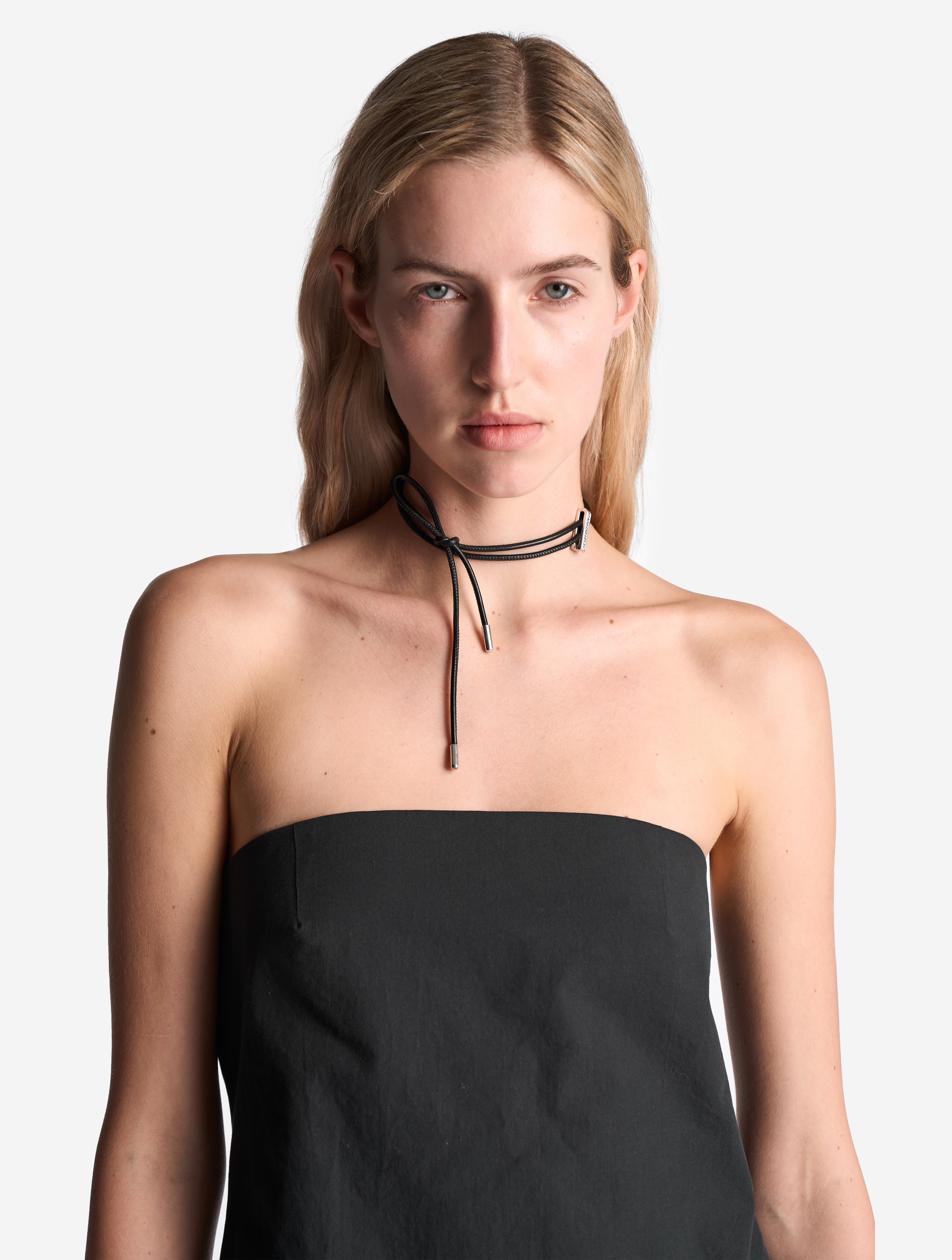 Кожаный шнурок 9900₽