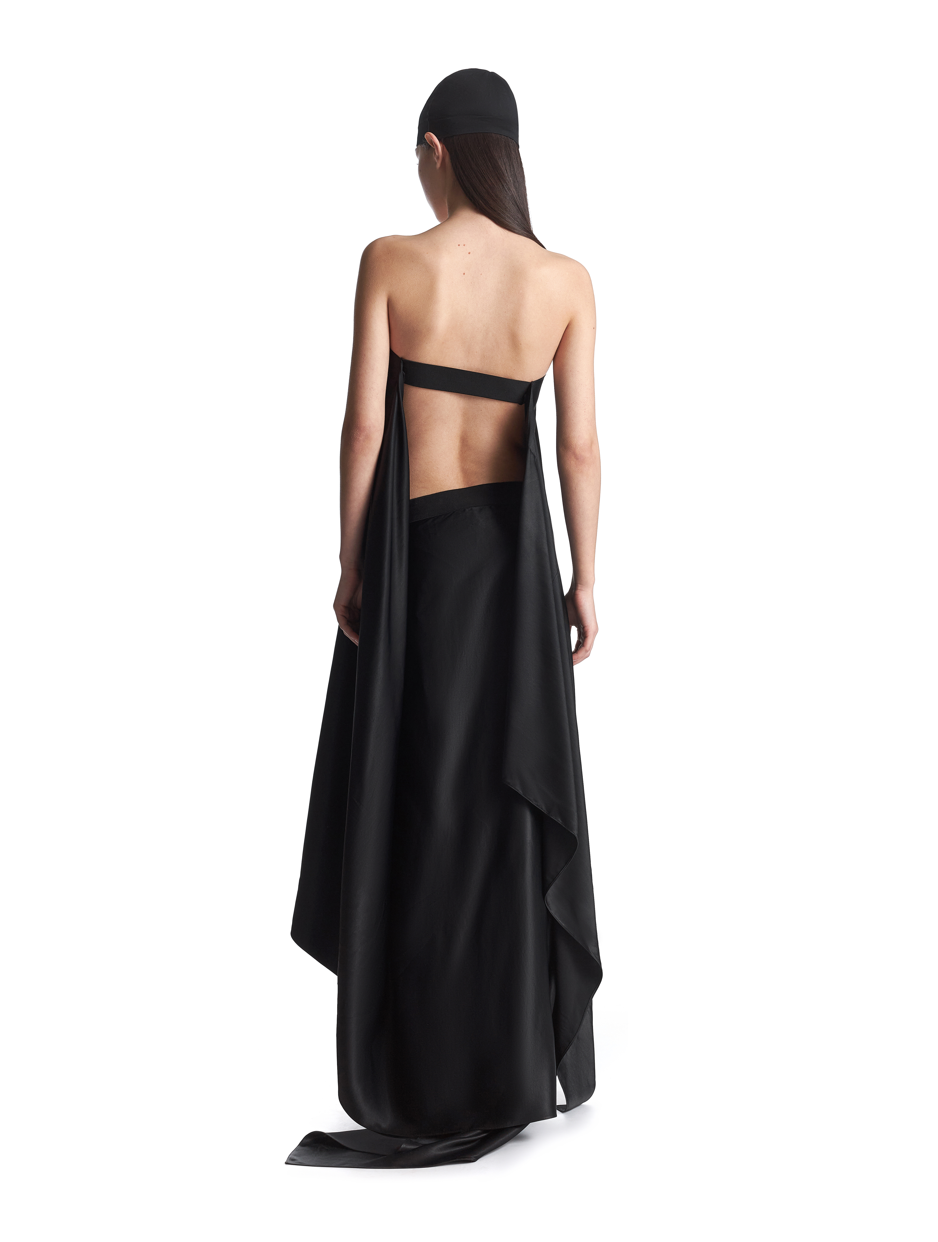 Платье-полотно 35500₽